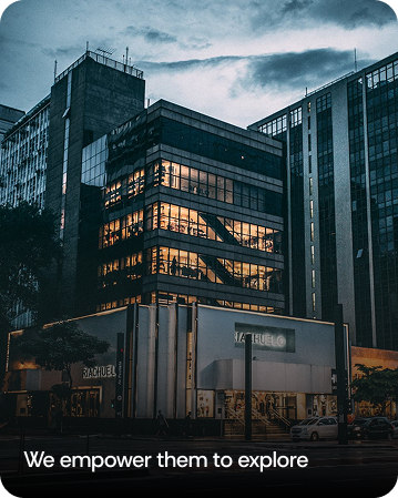 رحلة بصرية عبر الابتكار والتأثير